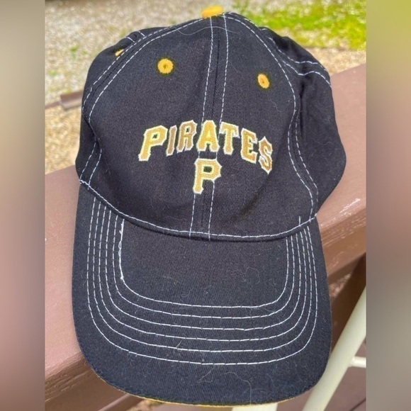 Pirate Hat - Picture 2 of 5
